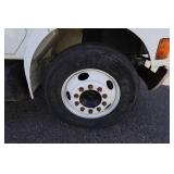 2000 International 4700 T444E 24' Box Truck with Rear Lift - 7.3L Diesel