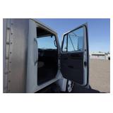 2000 International 4700 T444E 24' Box Truck with Rear Lift - 7.3L Diesel