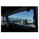 2000 International 4700 T444E 24' Box Truck with Rear Lift - 7.3L Diesel