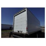 2000 International 4700 T444E 24' Box Truck with Rear Lift - 7.3L Diesel