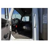 2000 International 4700 T444E 24' Box Truck with Rear Lift - 7.3L Diesel