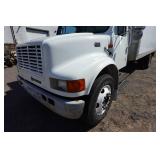 2000 International 4700 T444E 24' Box Truck with Rear Lift - 7.3L Diesel