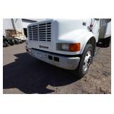 2000 International 4700 T444E 24' Box Truck with Rear Lift - 7.3L Diesel