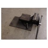 Swivel Bench Vise