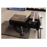 Swivel Bench Vise