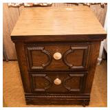 Vintage End Table with 2 Drawers