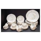 Hutschenreuther Selb Bavaria “The Old Charleston” China Set – Service for 8 (Gold Rim)