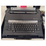 Olivetti Praxis 35 Electric Typewriter