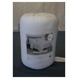 DOWN ALTERNATIVE COMFORTER SET KING...