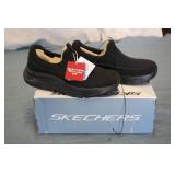 Sketchers Men's Size 8 Shoe...