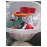 Food storage containers with lids, ...