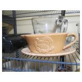 Glass measuring cups, cake pan, Sto...