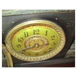 Vintage Ingraham mantle Clock with ...