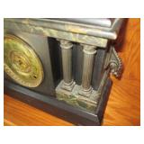 Vintage Ingraham mantle Clock with ...