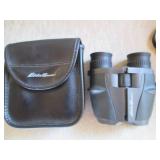 Eddie Bauer 17-15x25 binoculars wit...