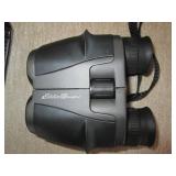 Eddie Bauer 17-15x25 binoculars wit...