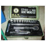Small toolbox with misc house/hardw...