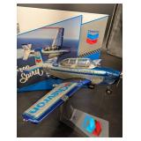 Chevron Mentor T-34A 1:50 Die-Cast Aircraft w/ Display Base + DVD Front Row Center 4