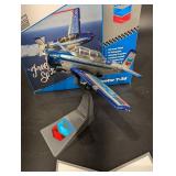 Chevron Mentor T-34A 1:50 Die-Cast Aircraft w/ Display Base + DVD Front Row Center 4