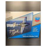 Chevron Mentor T-34A 1:50 Die-Cast Aircraft w/ Display Base + DVD Front Row Center 4