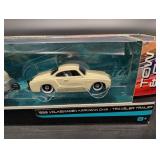 Maisto Design 1:64 1965 Volkswagen Karmann Ghia & Traveler Trailer 8+