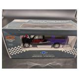 Chevrolet Racing Suburban 1:25 Die-Cast Metal Body Limited Edition 1 of 5000