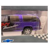 Chevrolet Racing Suburban 1:25 Die-Cast Metal Body Limited Edition 1 of 5000