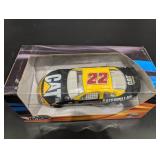 Hot Wheels 2001 Racing #22 Caterpillar CAT Ward Burton NASCAR 1:24 Die-Cast