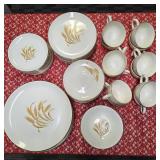 Complete -Place setting for twelve (72 pieces). Set of "Homer Laughlin Golden Wheat" dinnerware, featuring 22k gold trim and a wheat stalk pattern. Popular in the 1950s.
