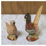 Vintage Rosemeade ceramic bird figurines that are salt and pepper shakers.  These figurines were made in Wahpeton ND by Rosemeade Pottery.
