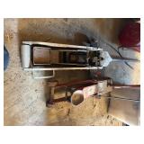 TWO FLOOR JACKS
