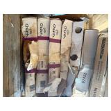 VARIETY OF TOILET SEATS.