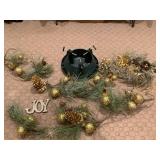 Silver & Gold Holiday Décor