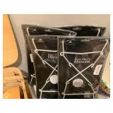 Picnic, Placemats & Plate Hangers