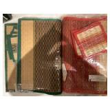 Picnic, Placemats & Plate Hangers