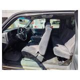 2000 Chevrolet 2500 LS 4X4 Pickup