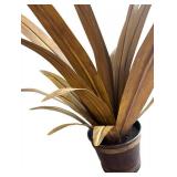 DR - Metal Plant Sculpture - Gold Toned Leaves