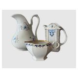 3-Piece Vintage Porcelain Creamer Set - Blue Floral Motifs with Gold Trim