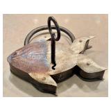KP - Metal Fish Sculpture Padlock - Working Lock with Skeleton Key
