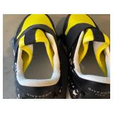 CL - Givenchy Paris Two-Tone Elastic Runner Sneakers - Yellow/Black, US 7.5