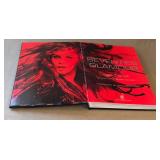 O - David Wills Seventies Glamour - Photobook of 1970s Fashion