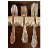 MB - Vintage Lunt Mount Vernon Sterling Silver Flatware Set - 70-Piece in Wood Case