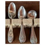 MB - Vintage Lunt Mount Vernon Sterling Silver Flatware Set - 70-Piece in Wood Case