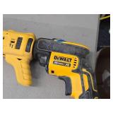 DeWalt® 20V Drywall Screw Gun DCF620 with Collated Attachment DCF6201