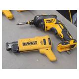 DeWalt® 20V Drywall Screw Gun DCF620 with Collated Attachment DCF6201