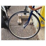 Trek 420 24' Men's 10-speed Street Bike 25' Blue Frame