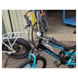Huffy Trail Runner 22' Trail Bike 16' Turquiose Frame
