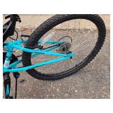 Huffy Trail Runner 22' Trail Bike 16' Turquiose Frame