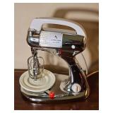 Vintage Hamilton Beech Stand Mixer