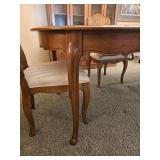 Thomasville Furniture American Contemporary Dining Table Set  (4 Chairs, 2 Leaves, Pads)